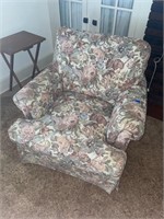 ARM CHAIR WITH FLORAL PATTERN (36" X 34" X 32")