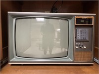 Vintage TV - 19 in