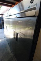 True MFG 2-door fridge, model # 2G2R-25