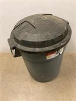Rubbermaid garbage can