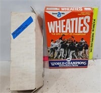 Bsketball Cards Fleer 93-94 and Wheaties Box