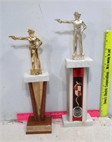 2 Gun Trophys