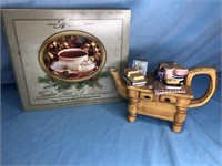 Ashby's 12 Teas of Christmas, Decorative Teapot