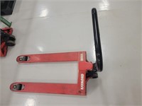 Raymond 5,000 lb.  Capacity Pallet Jack