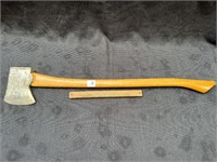 Plumb axe