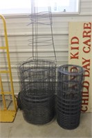 Woven Wire & Tomato Cages