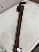 Large pipe wrench