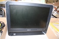 Sony Bravia Flat Screen TV 19" w/remote and cords