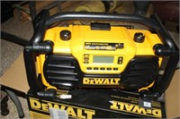 DeWalt Worksite Charger Radio