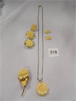 Vintage Necklace; Brooch; 1 set earrings; Small Pe