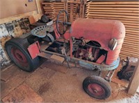 RESTORABLE ANTIQUE TRACTOR