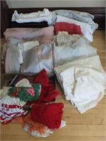 NAPKINS, TABLE CLOTH AND OTHER LINENS