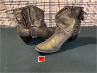 Gold Boots Women's Size 8B