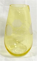 LOVELY MID CENTURY YELLOW ETCHED FLORAL GLASS VASE