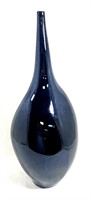 STUNNING TALL ONYX MEXICAN GLASS HAND BLOWN VASE