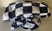 Full Black and white comforter and shams