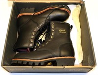 Pair of NEW Chippewa Size 9.5W Boots