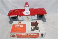 Bachmann Coaling Station & Train Station