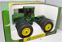 JD 9520 4WD tractor with triple duals