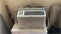 Window air conditioner unit LG model LW5011 and