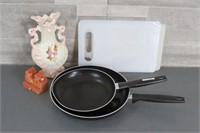 FRY PANS & MISC. KITCHEN ITEMS
