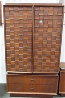 MID CENTURY MODERN CHEST ON CHEST