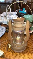 Ball jar wooden electric lantern