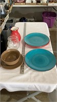 Glass plates, glass bowl, glass vases