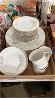 Glass plates, small glass plates, glass cup set