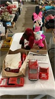 Stuffed animal, minny mouse, truck kit model