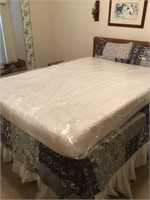 Full size 6" thick mattress topper