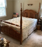 Queen sized oak four poster bed