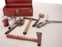 Coffre avec outils vintages