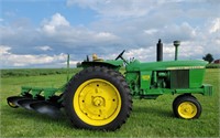 JD 3010 TRACTOR WITH 3 BOTTOM PLOW & NEW BATTERY