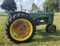 JD B TRACTOR WITH GOOD SHEET METAL & PAINT