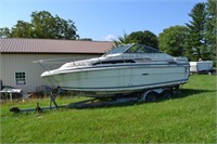 1984 Sea Ray V-225 fiberglass cuddy cabin, in/outb