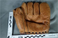 Belknap D-F18 baseball glove