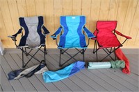 3 folding lawn chairs with bag