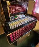SEEBURG JUKE BOX WITH RECORDS (TESTED AND