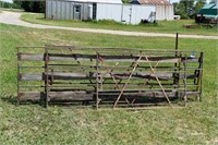 4 - FARM GATES