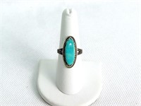 STERLING SILVER AND TORQUOISE RING - SIZE: 8