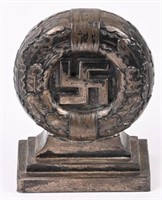 WWII NAZI GERMAN WREATH SWASTIKA DESK ORNAMENT WW2