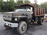 1987 Ford F800 Dump Truck w/10' Steel Bed