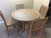 POLYWOOD RESIN PATIO TABLE & 4 CHAIRS