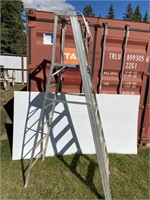 Aluminum ladder 6 ft. platform on top