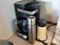 Delonghi coffee pot, grinder KITCHEN