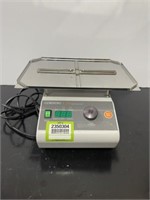 Digital Microplate Shaker