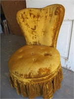 Cool Vintage Slipper Chair