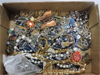 Lot of jewelry