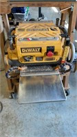 Dewalt 13in. Thickness Planer DW735 on Rollable